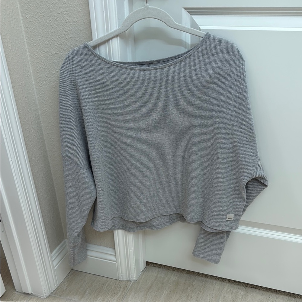 Vuori Women’s Grat Slouchy Waffle Crew Long Sleeve Top (Size XS)